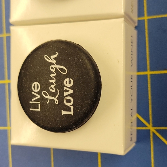 Capabunga - Capabubbles  Reseal Your Wine Bottle - Picture 1 of 1